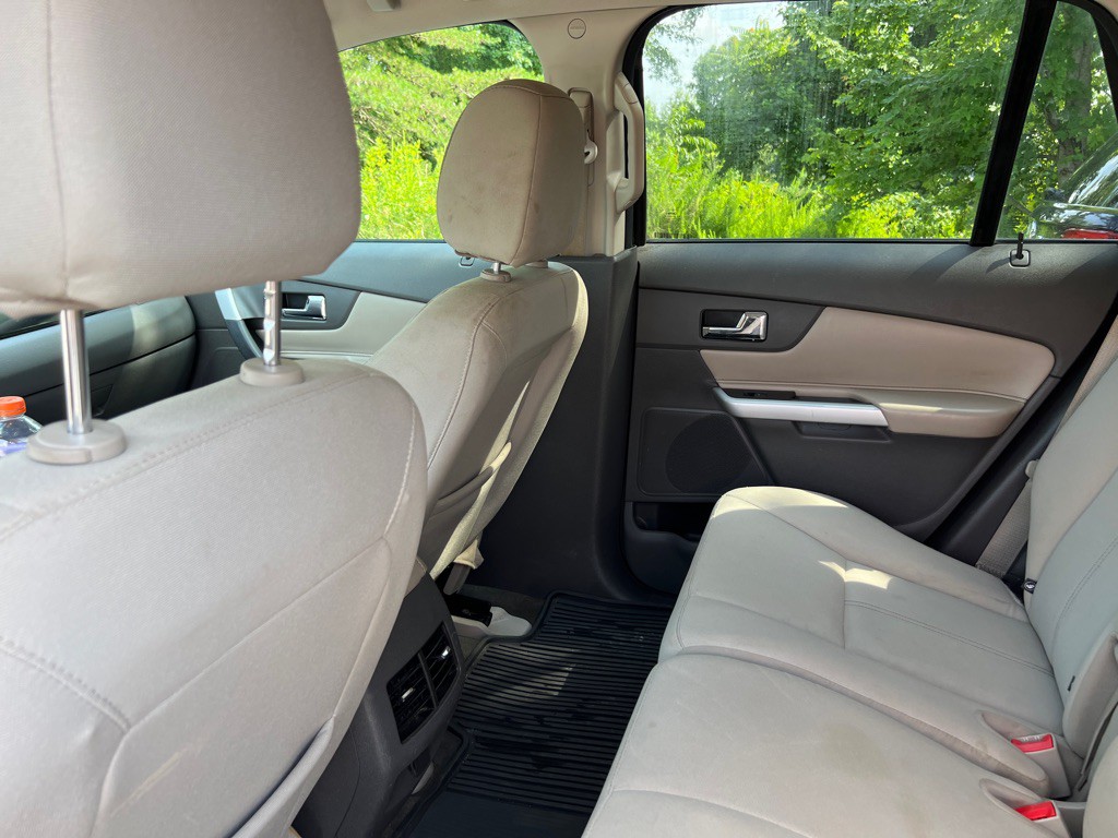 2014 Ford Edge Image 17