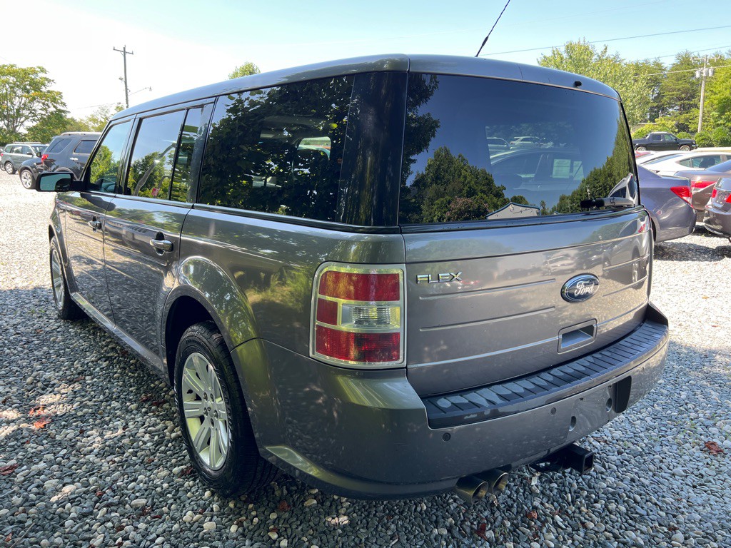 2010 Ford Flex Image 3