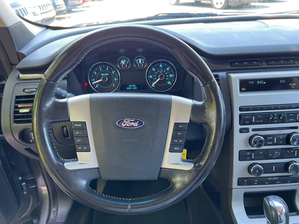 2010 Ford Flex Image 14