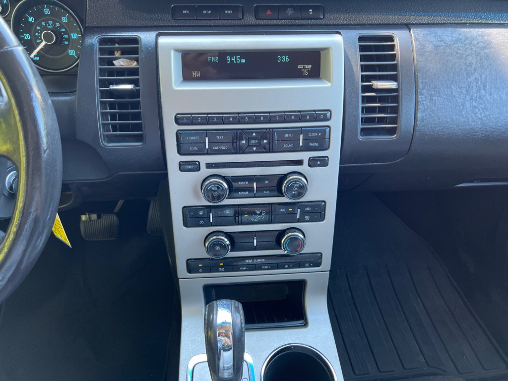 2010 Ford Flex Image 15