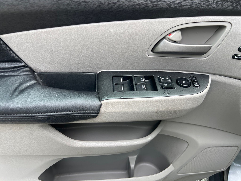 2012 Honda Odyssey Image 12