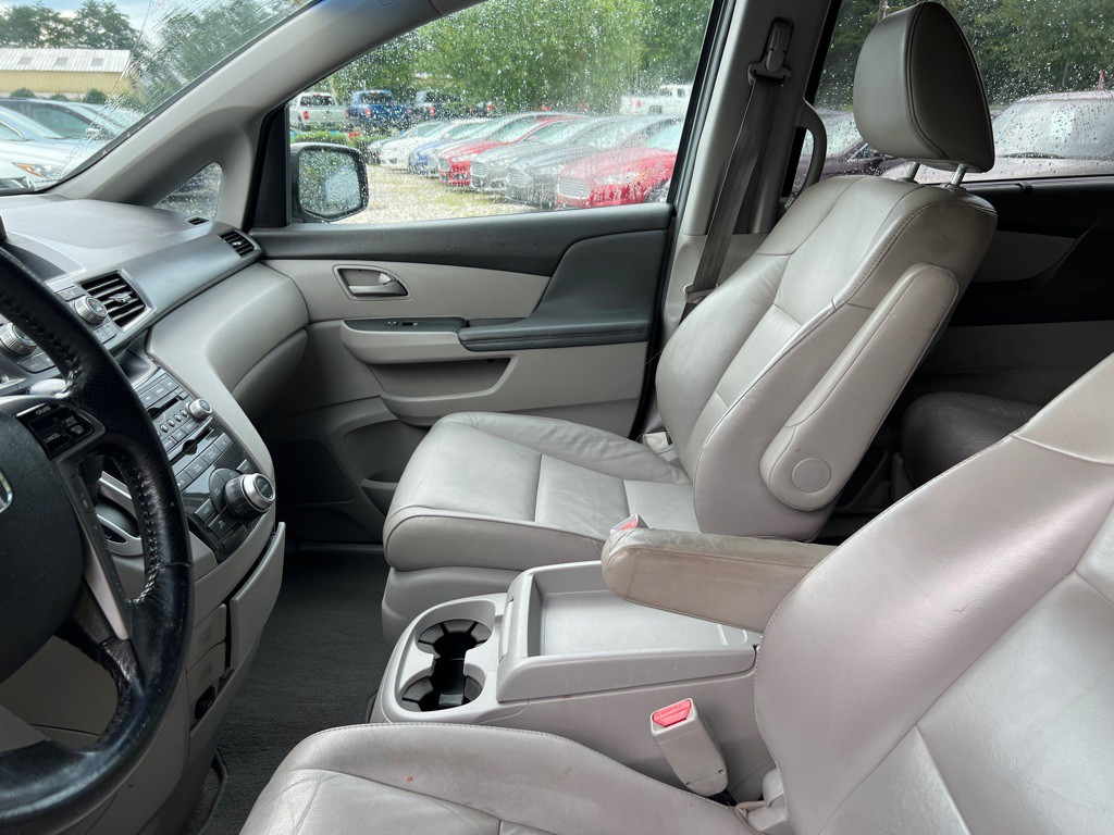 2012 Honda Odyssey Image 14
