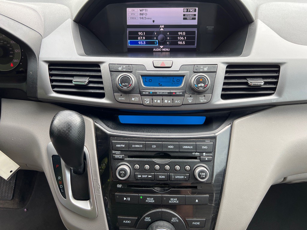 2012 Honda Odyssey Image 16