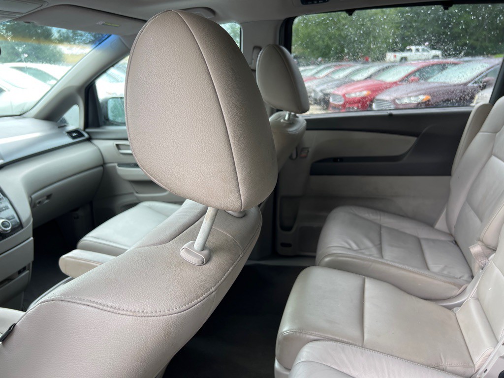 2012 Honda Odyssey Image 21