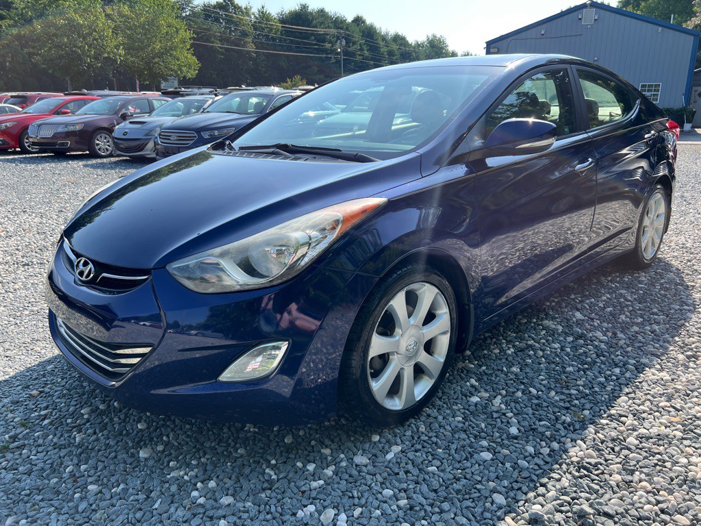 2013 Hyundai Elantra Image 1
