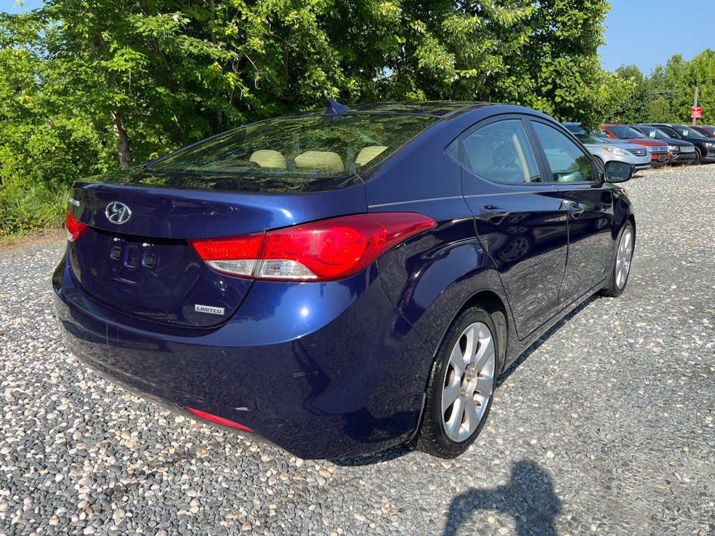 2013 Hyundai Elantra Image 5