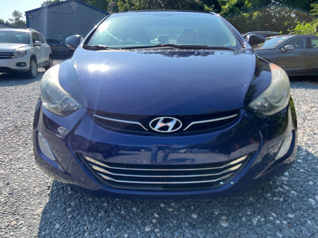 2013 Hyundai Elantra Image 8