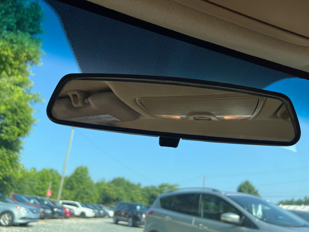 2013 Hyundai Elantra Image 18