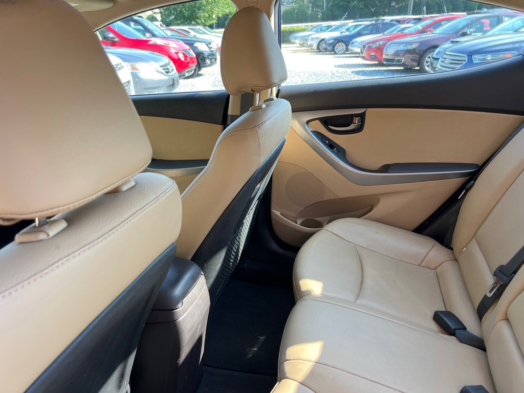 2013 Hyundai Elantra Image 20