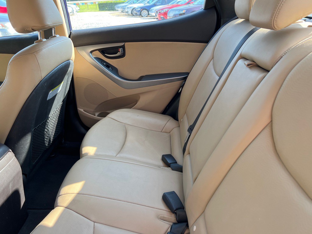 2013 Hyundai Elantra Image 21