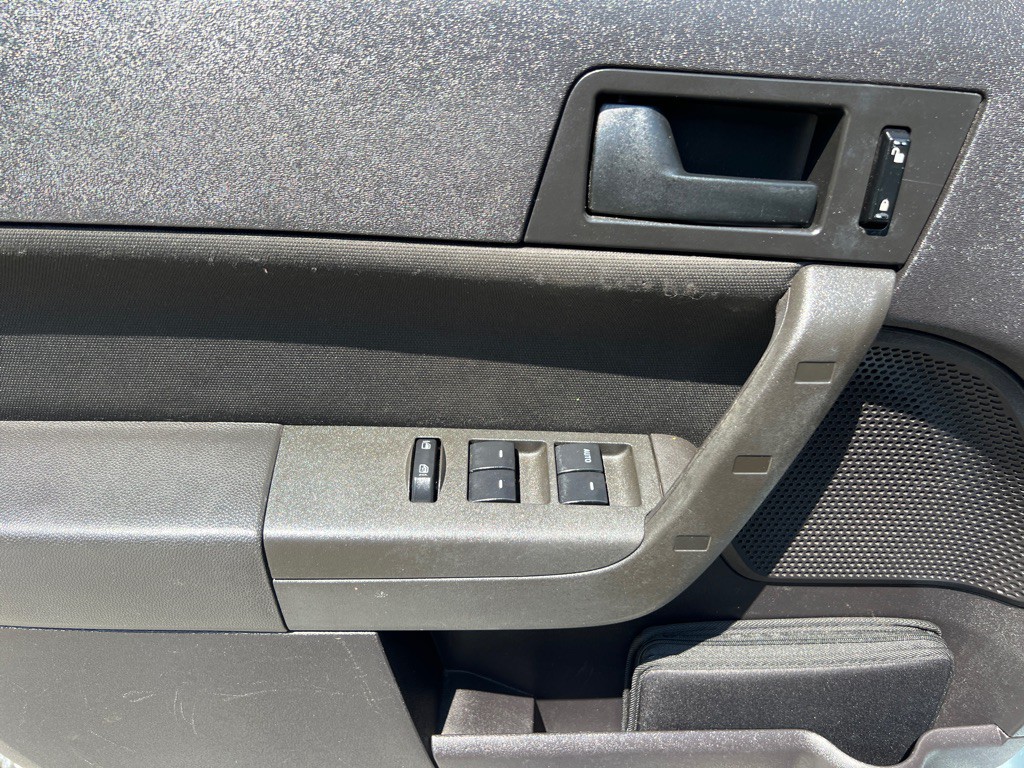 2008 Ford Focus Image 11