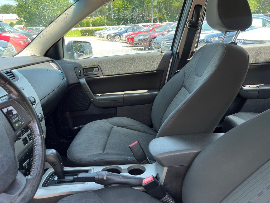 2008 Ford Focus Image 13