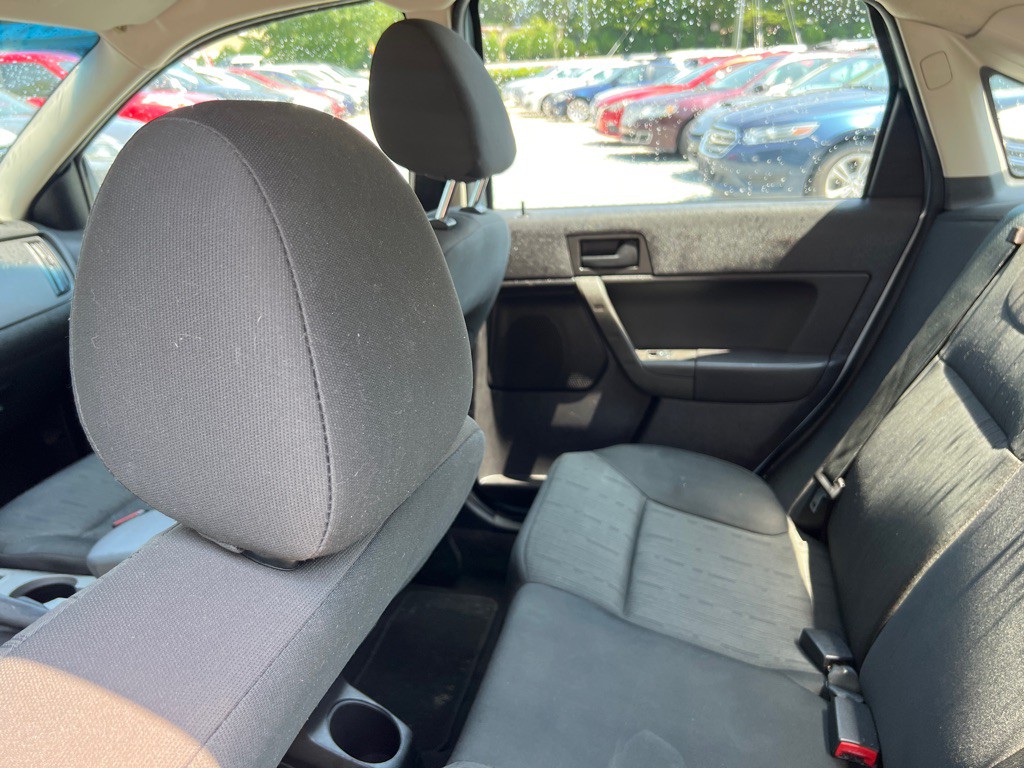2008 Ford Focus Image 18