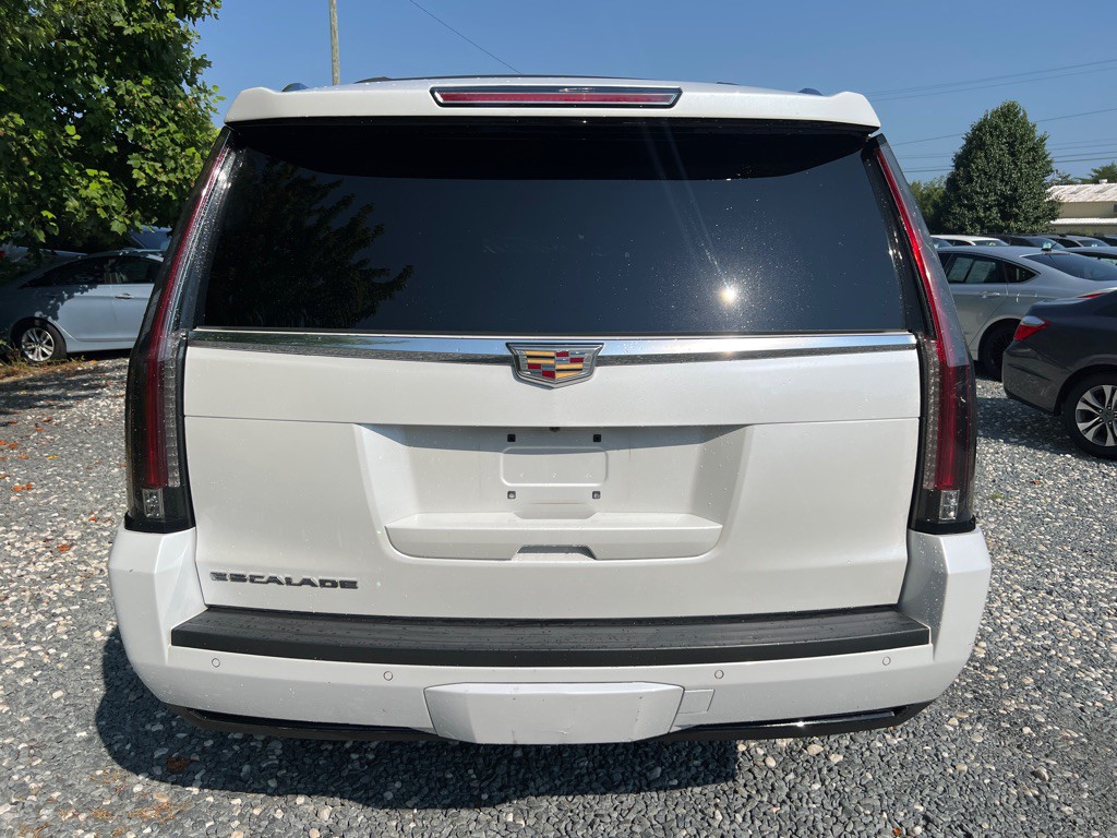 2016 Cadillac Escalade Image 4