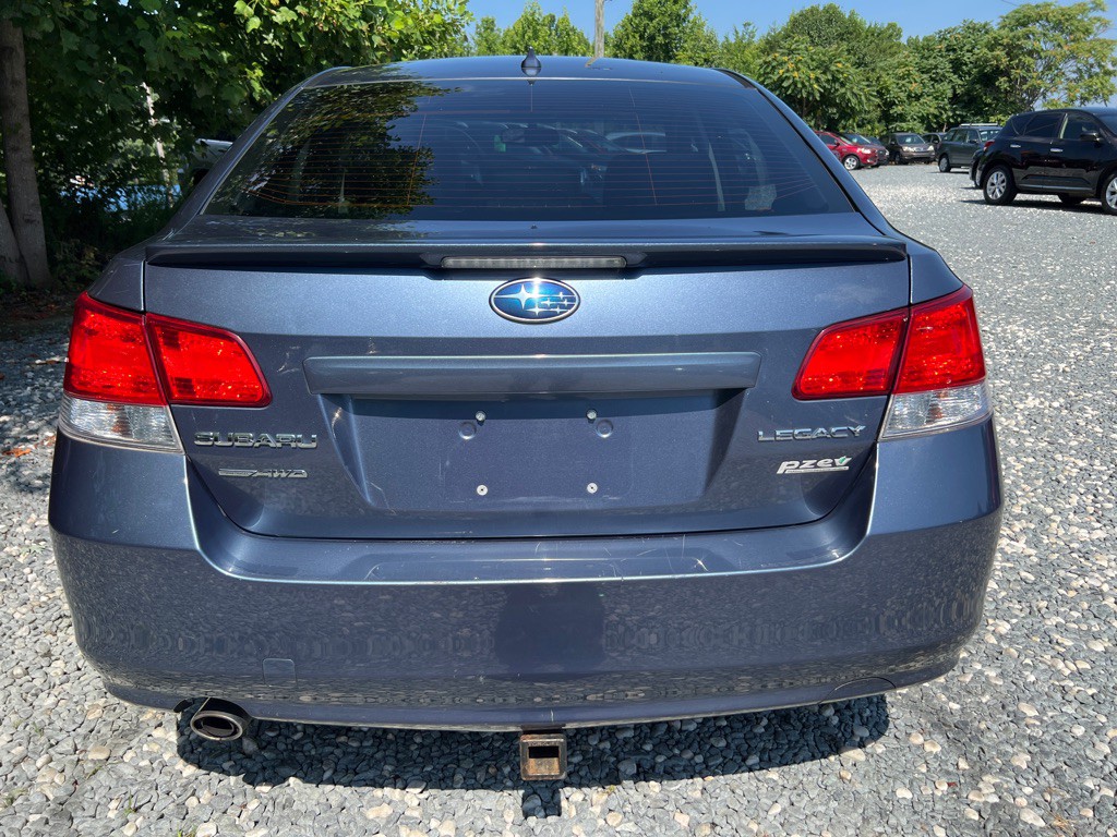 2013 Subaru Legacy Image 4