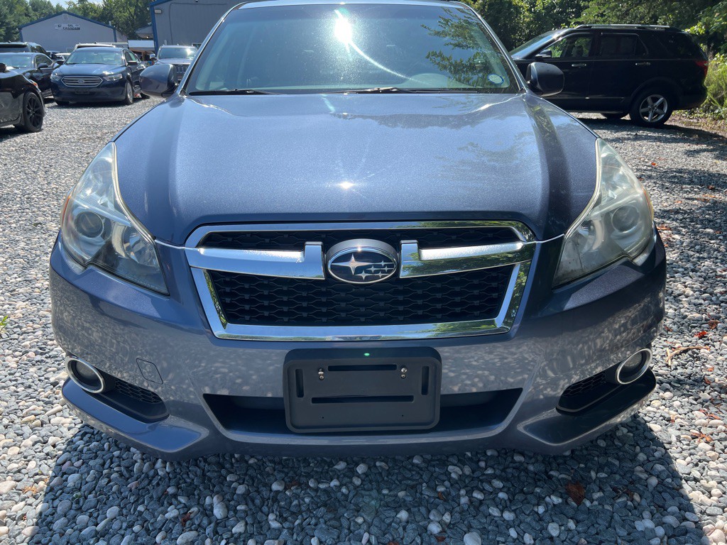2013 Subaru Legacy Image 8