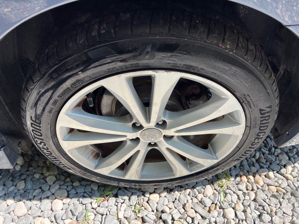 2013 Subaru Legacy Image 10