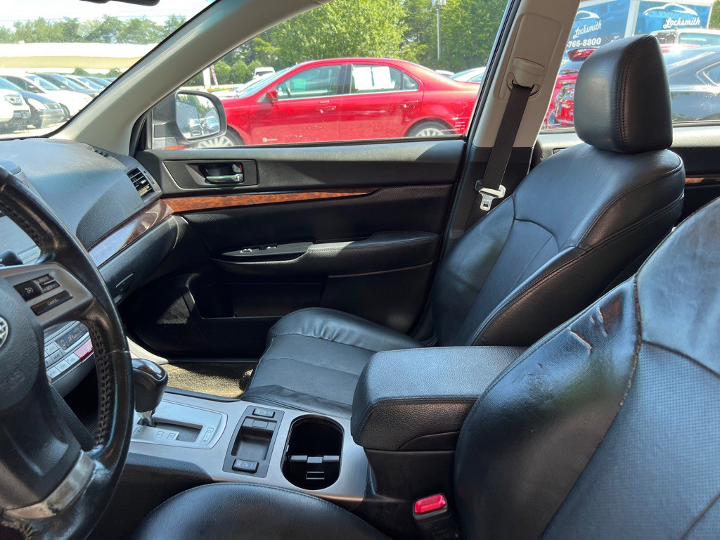 2013 Subaru Legacy Image 14