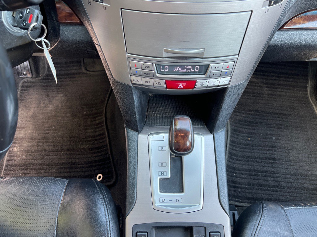 2013 Subaru Legacy Image 17