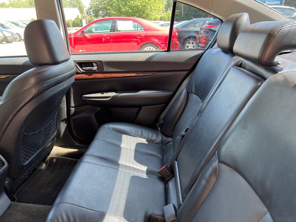 2013 Subaru Legacy Image 21