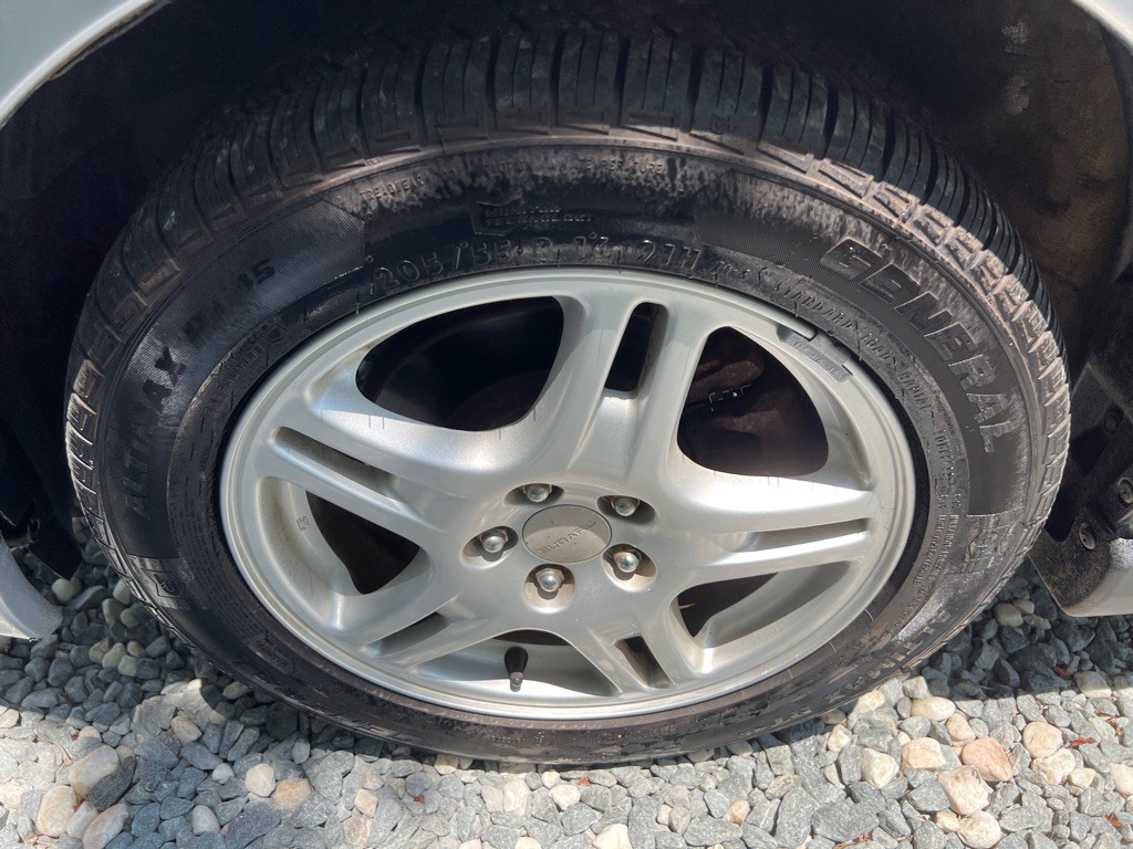 2002 Subaru Impreza Image 9