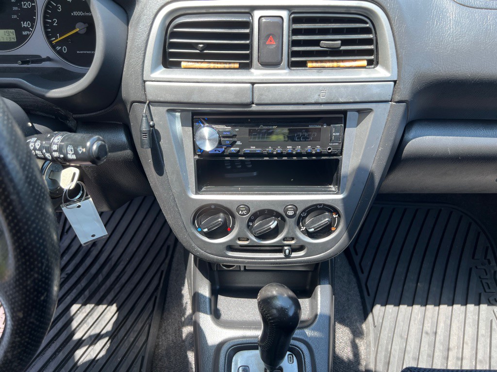 2002 Subaru Impreza Image 15