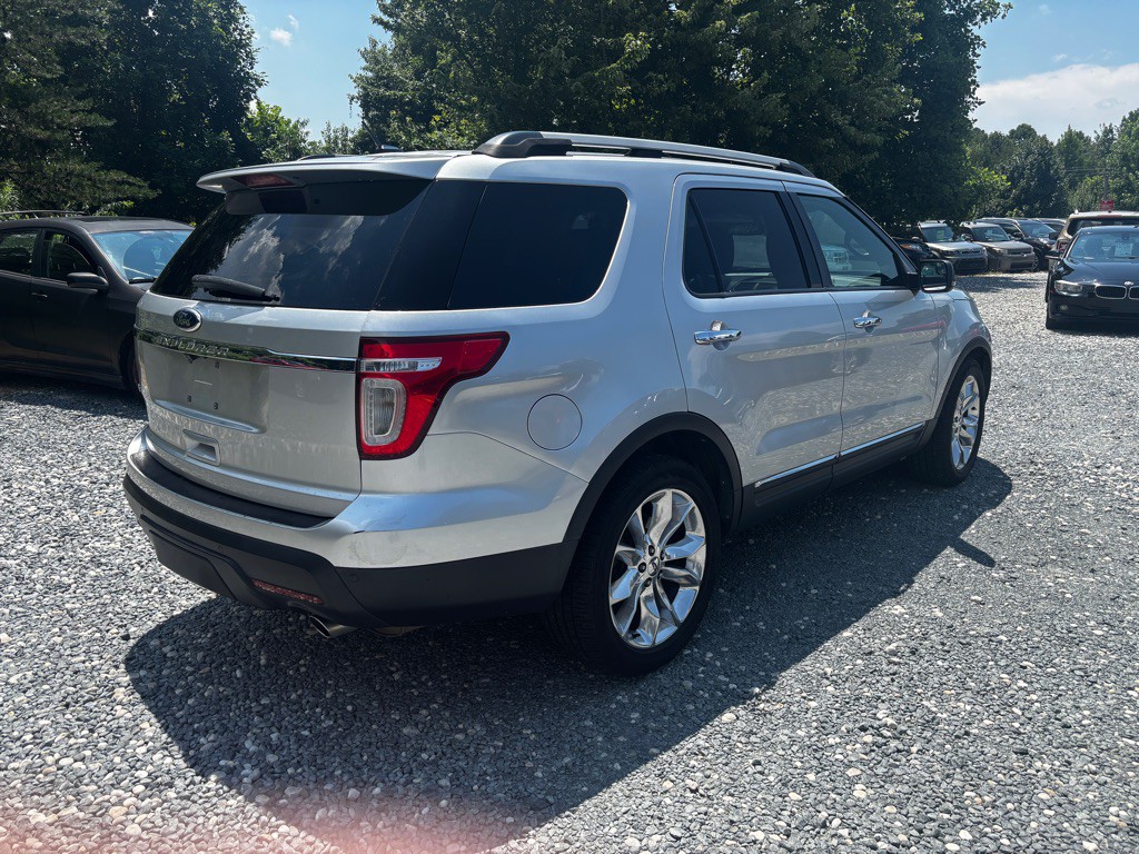 2011 Ford Explorer Image 3