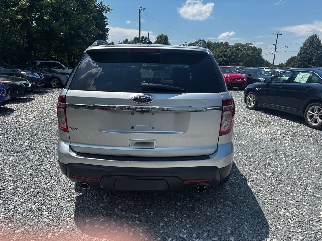 2011 Ford Explorer Image 4