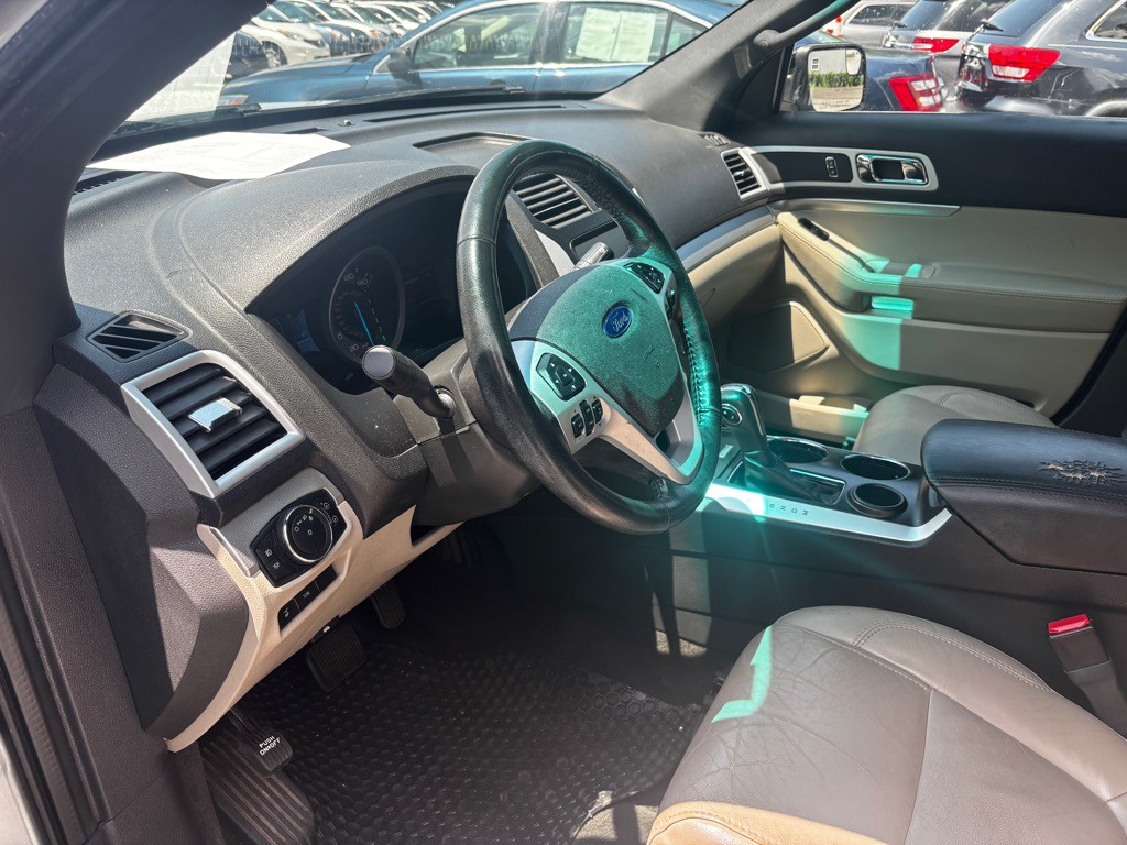 2011 Ford Explorer Image 12