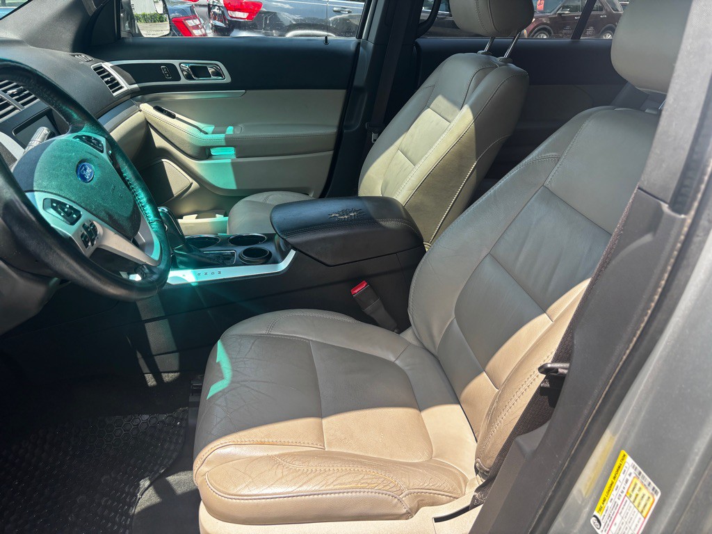 2011 Ford Explorer Image 13