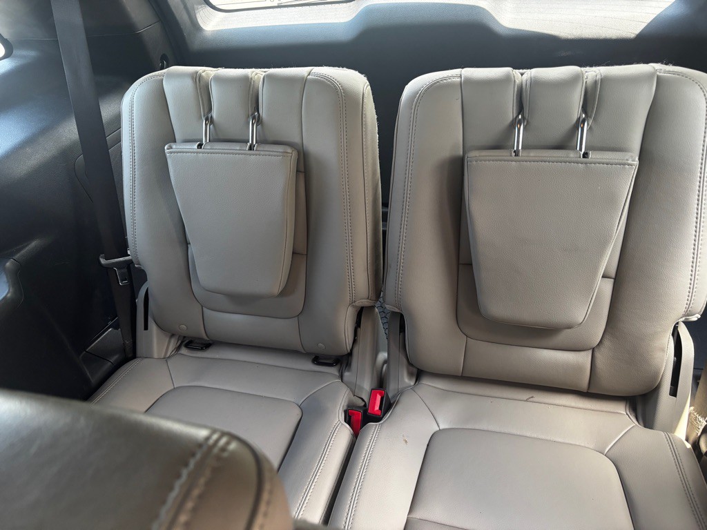 2011 Ford Explorer Image 21