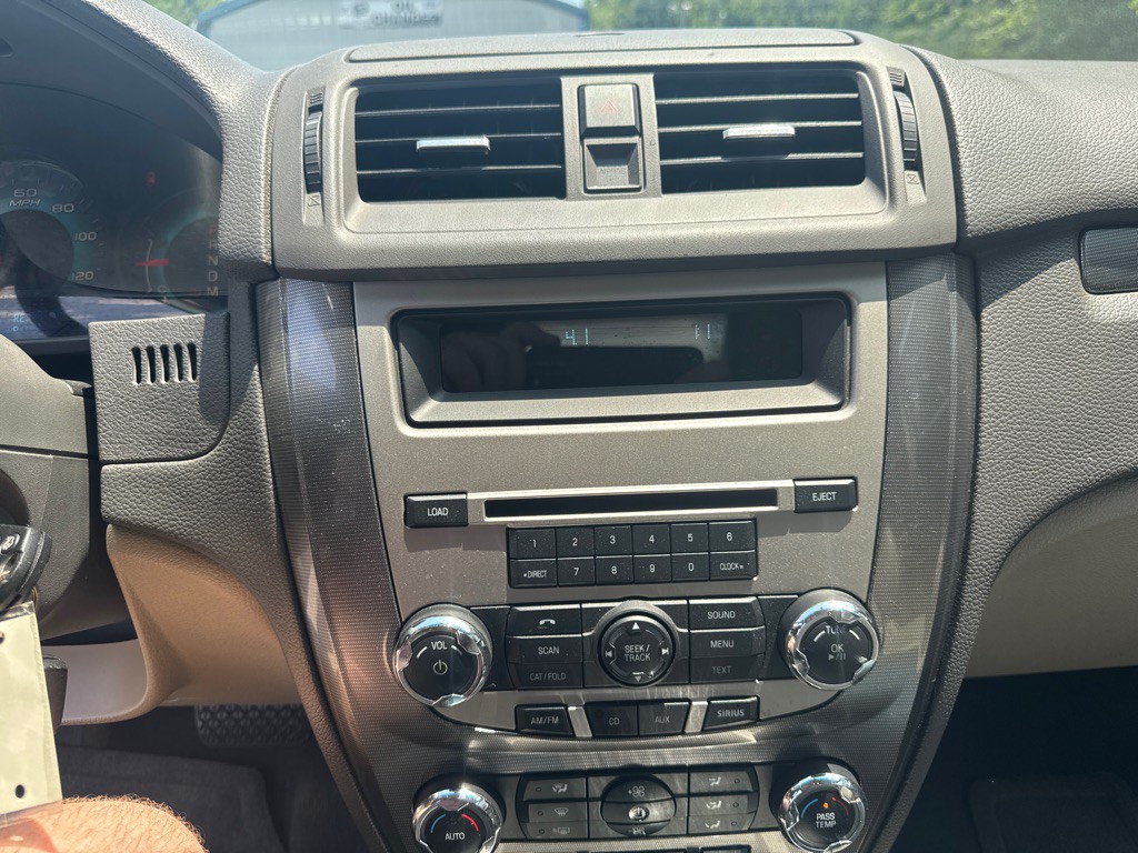 2010 Ford Fusion Image 10
