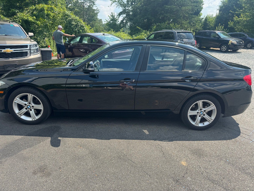 2014 BMW 3 Series Image 4
