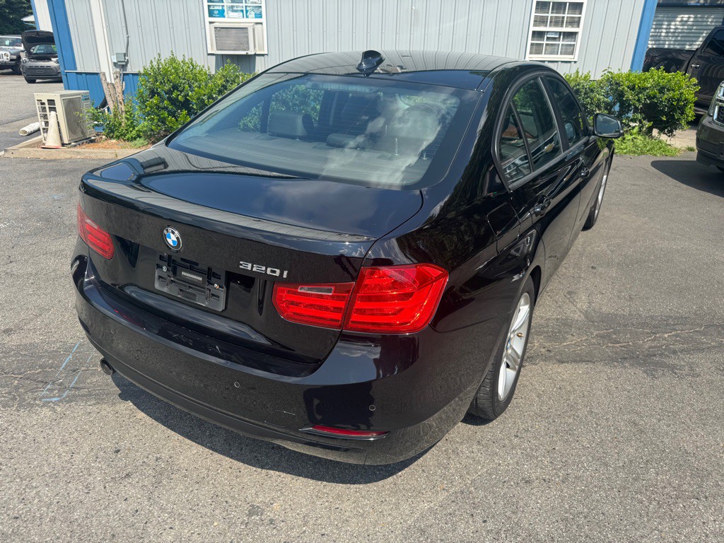 2014 BMW 3 Series Image 7