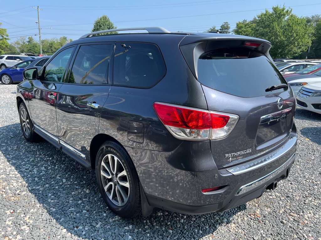 2013 Nissan Pathfinder Image 3