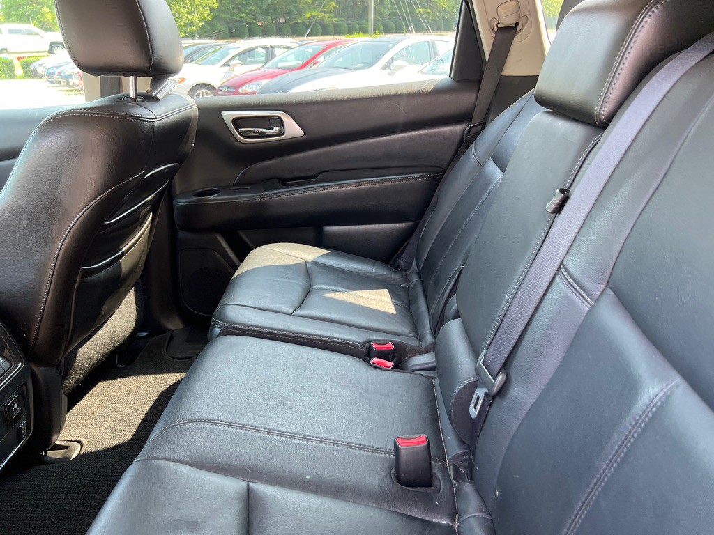 2013 Nissan Pathfinder Image 22