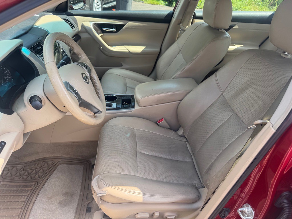 2013 Nissan Altima Image 9