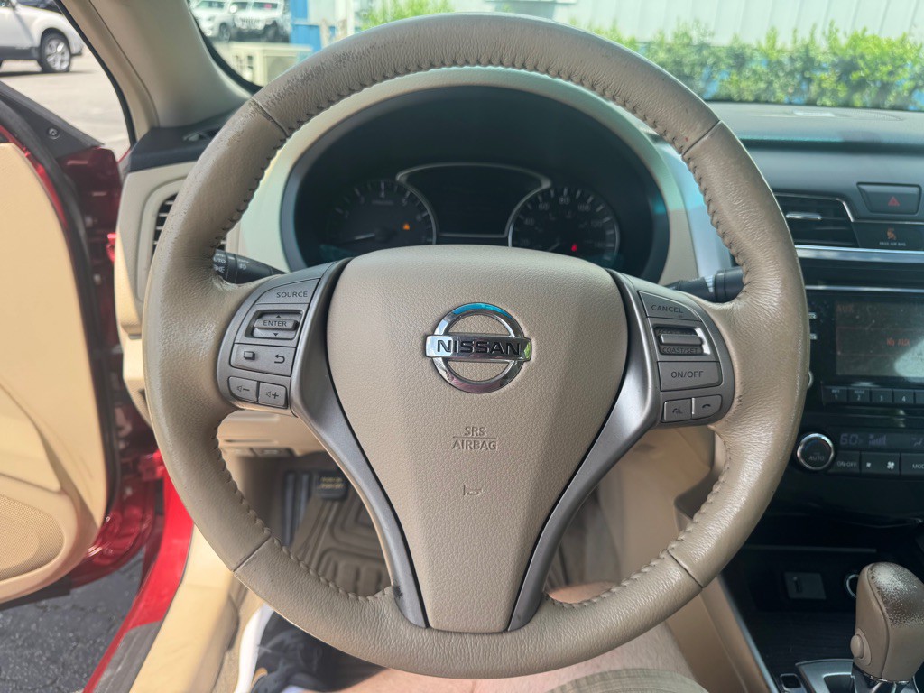 2013 Nissan Altima Image 10