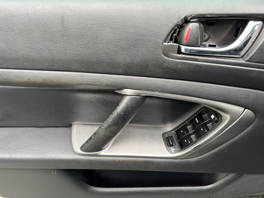 2005 Subaru Legacy Image 12
