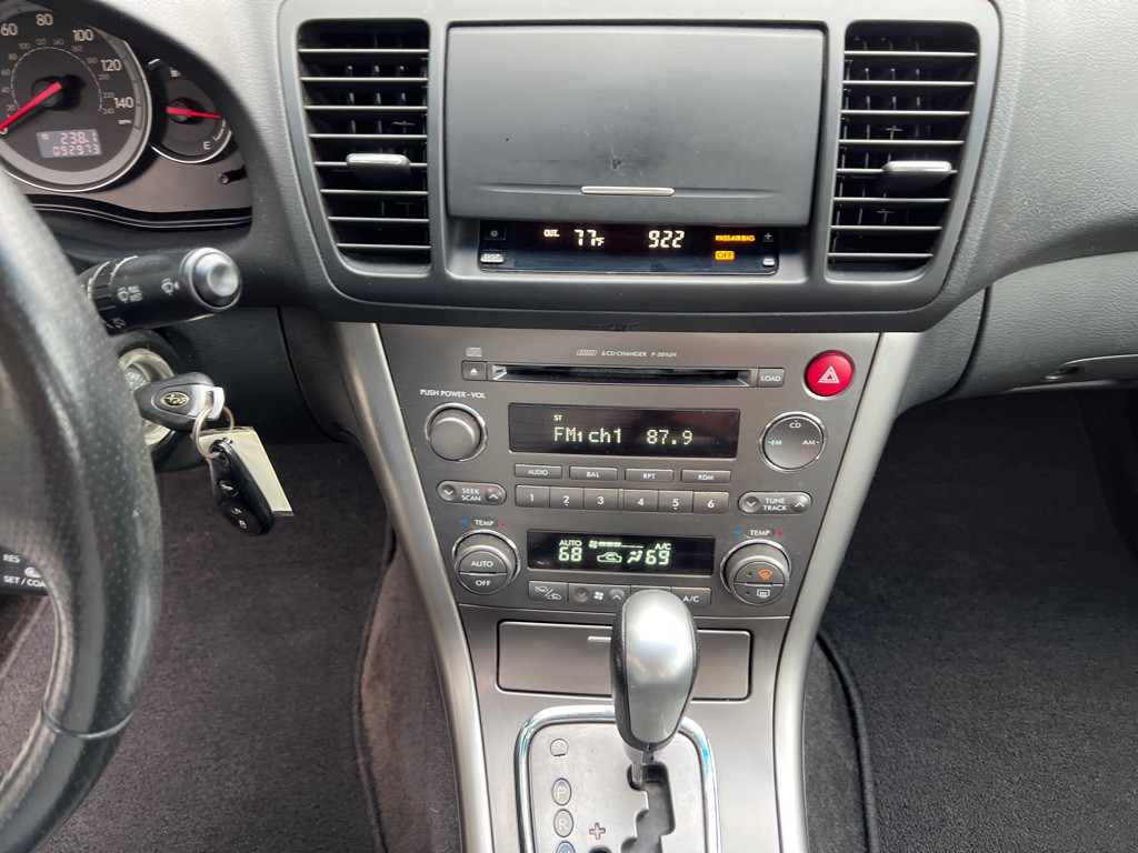 2005 Subaru Legacy Image 16