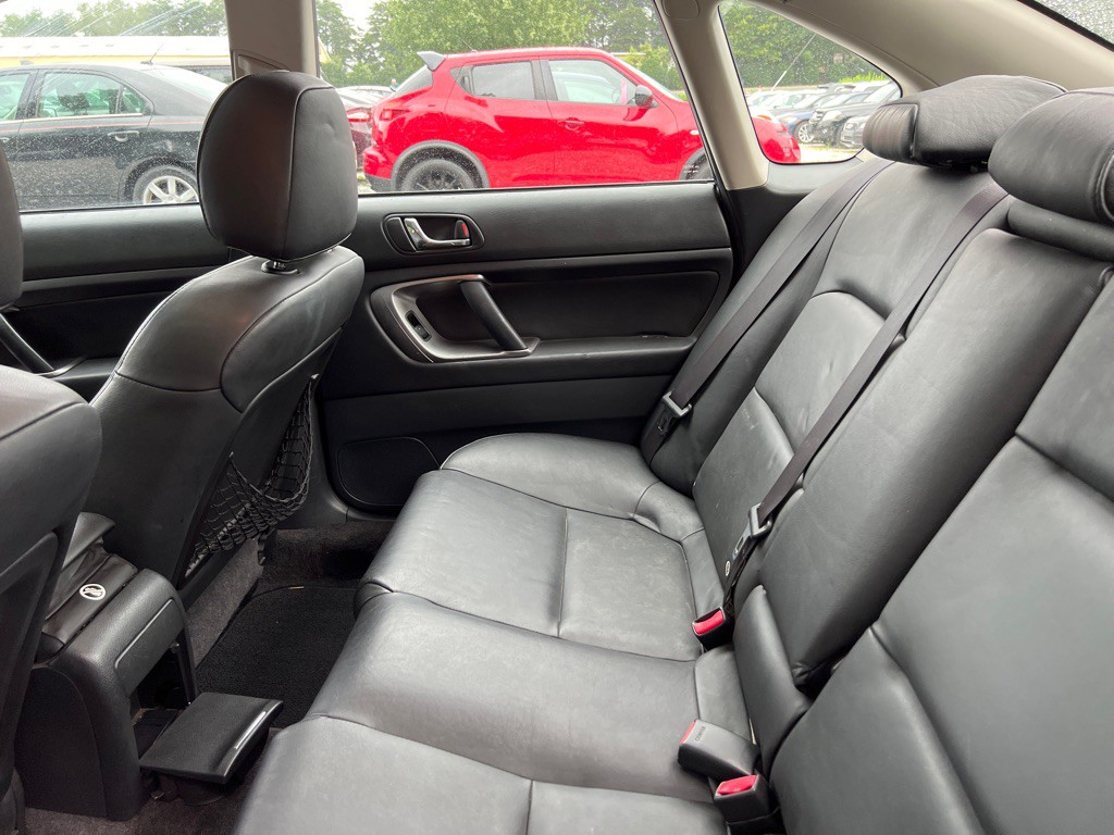 2005 Subaru Legacy Image 21