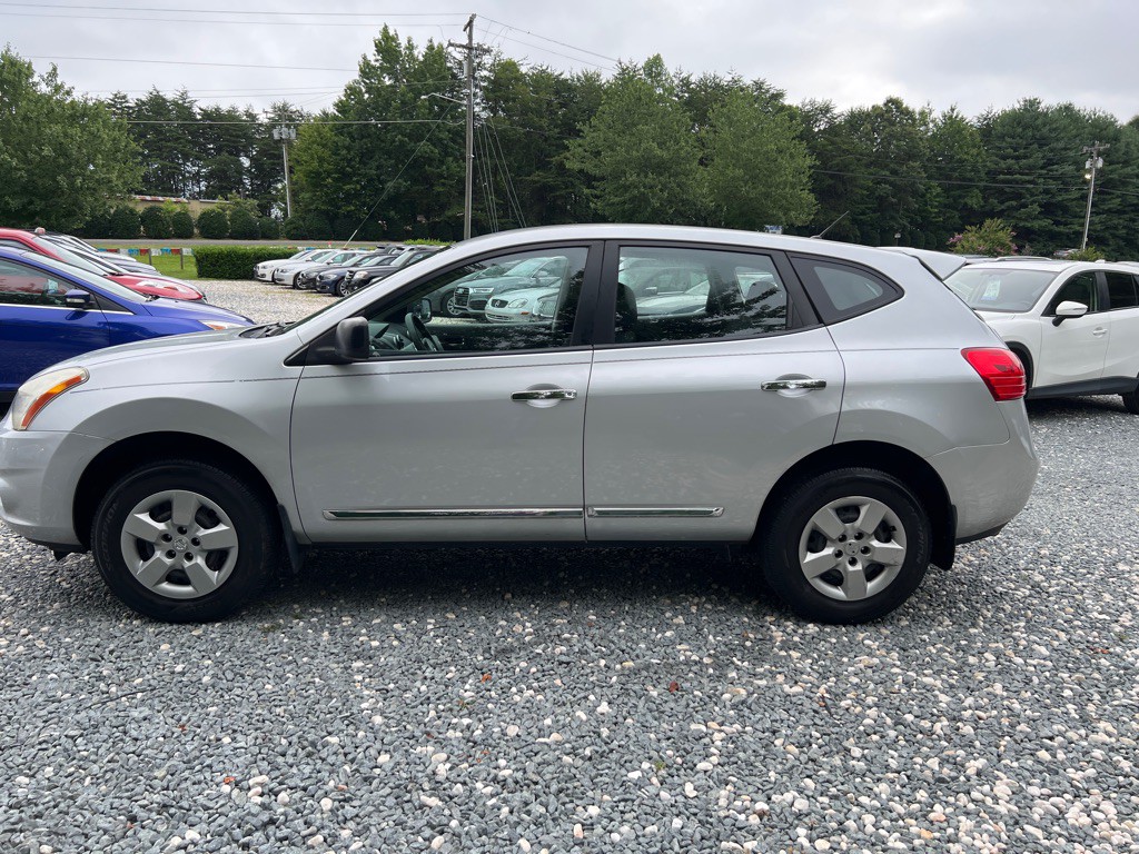 2012 Nissan Rogue Image 2
