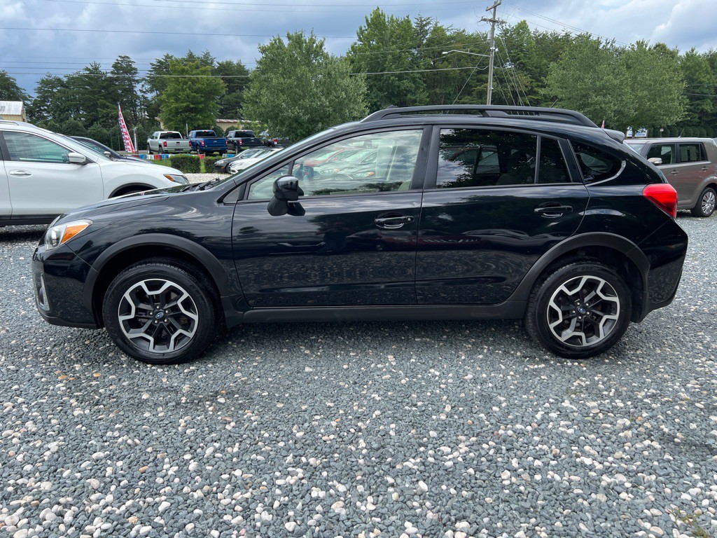 2016 Subaru Crosstrek Image 2