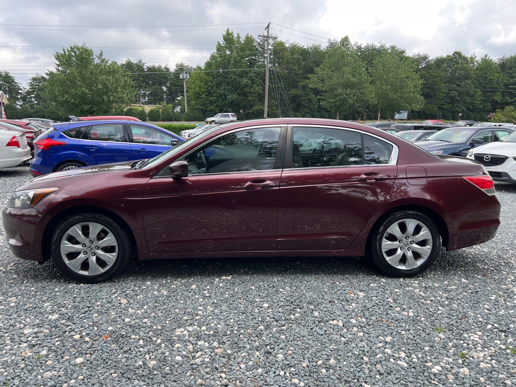 2010 Honda Accord Image 2