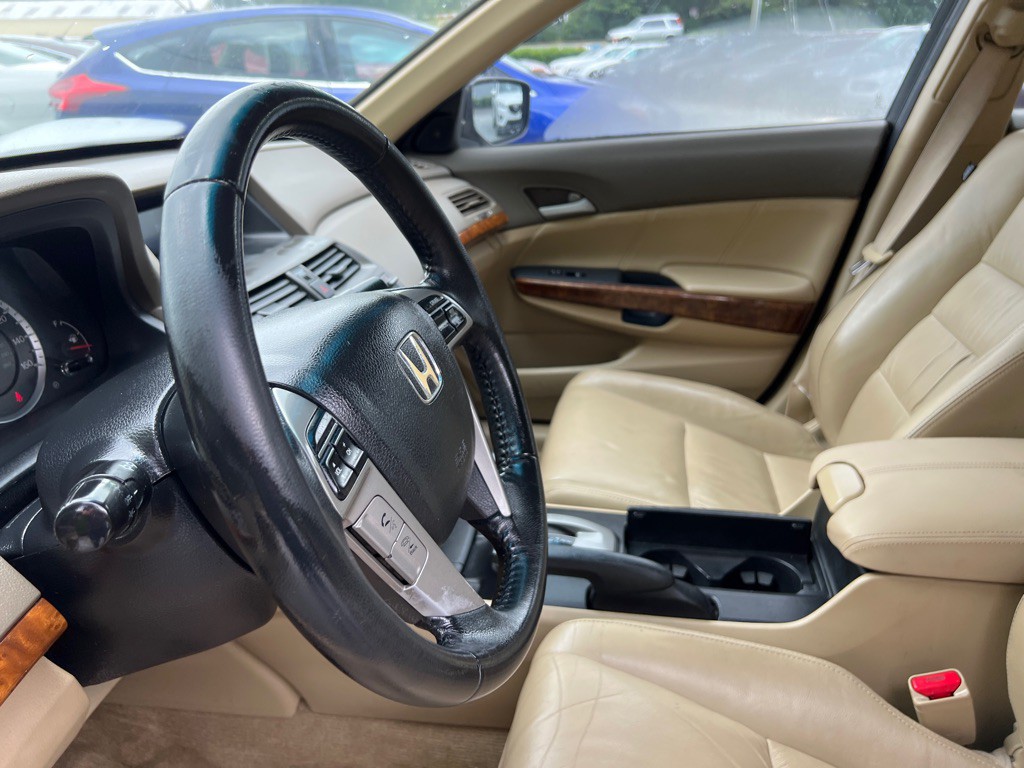 2010 Honda Accord Image 13