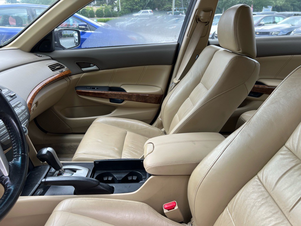 2010 Honda Accord Image 14