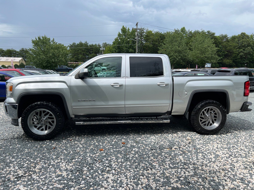2014 GMC Sierra Image 2