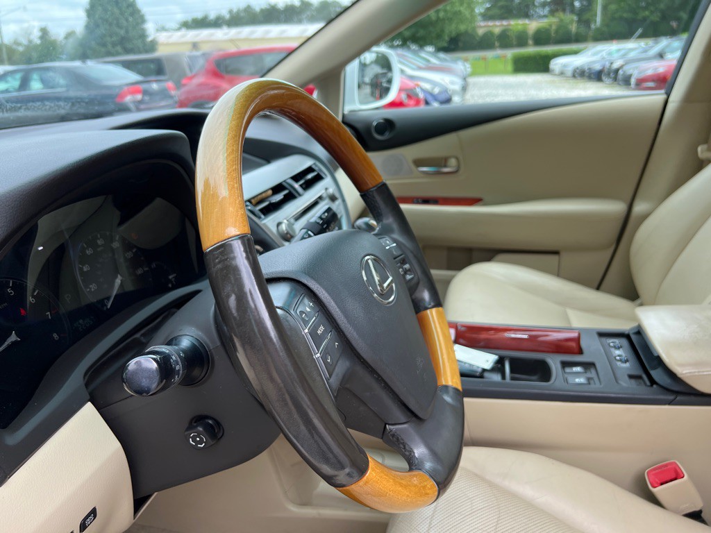 2010 Lexus RX Image 13