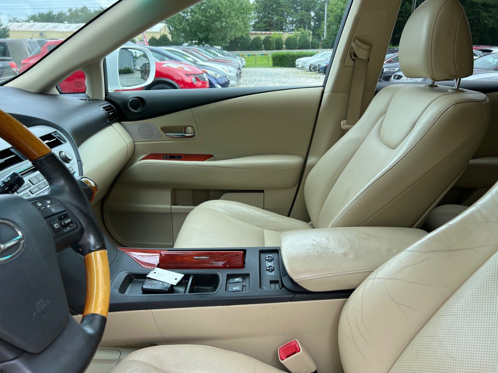 2010 Lexus RX Image 14