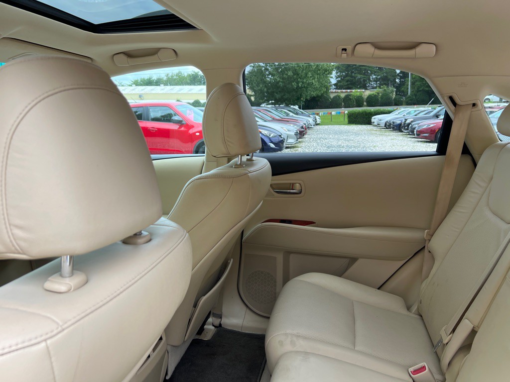 2010 Lexus RX Image 21
